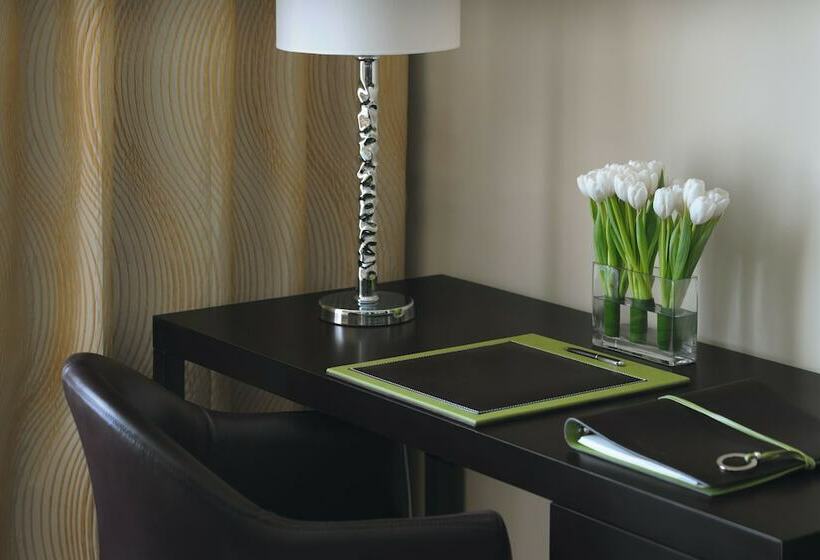 اتاق لوکس, Mövenpick Hotel Du Lac Tunis