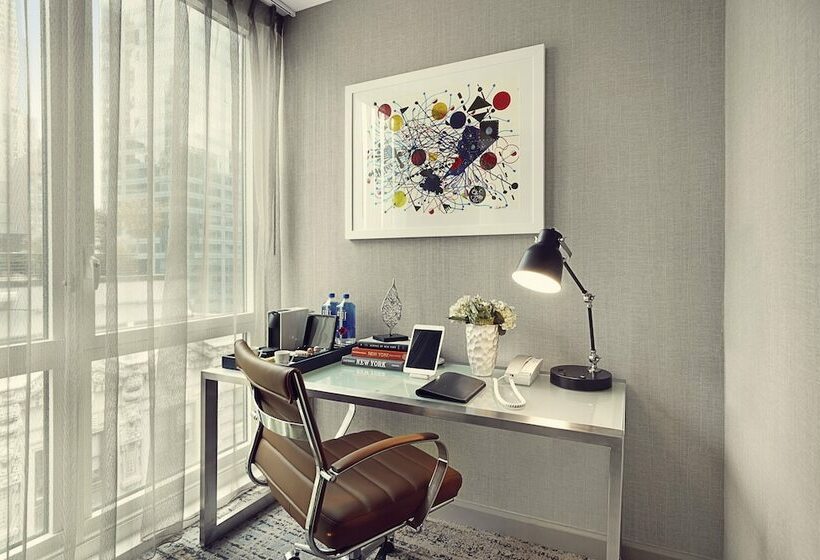 اتاق لوکس با تخت بزرگ, Artezen