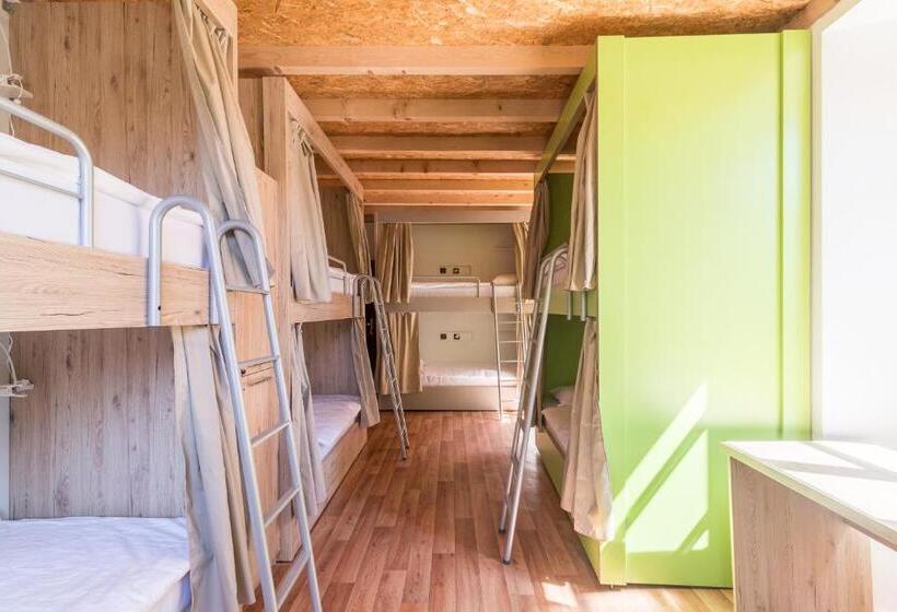 Кровать в Общей Комнате, Hostel Antique