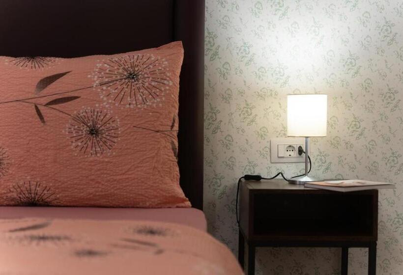 Номер Стандарт Совместная Ванная, Hostel Antique