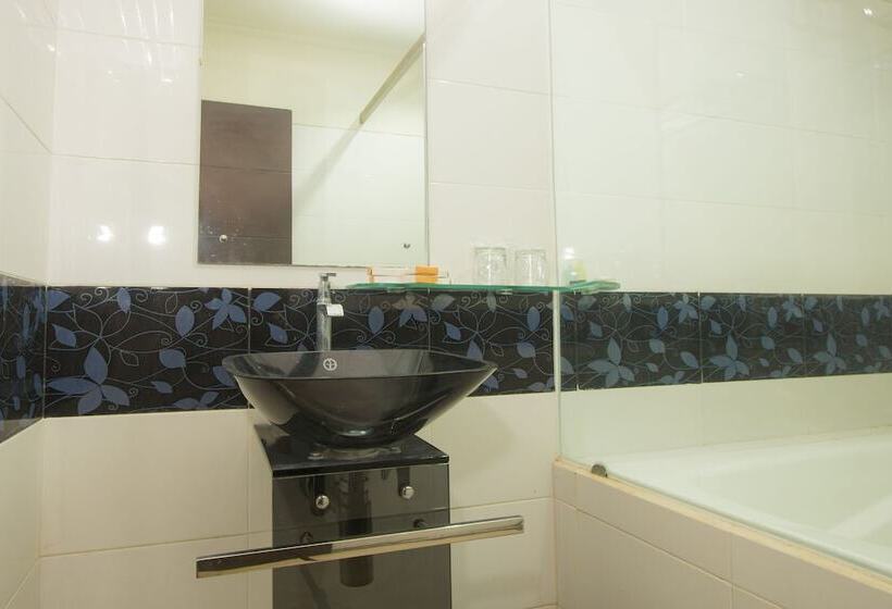 디럭스 룸, Maxi Hotel Kedonganan