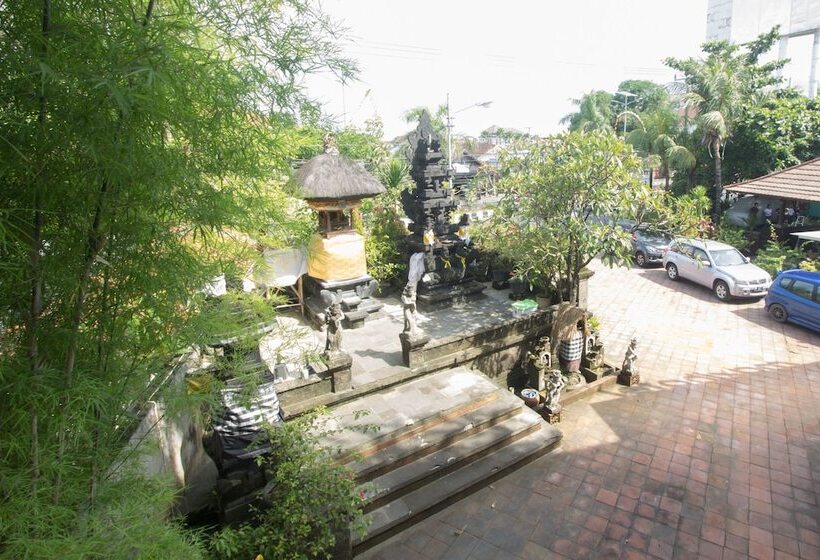 디럭스 룸, Maxi Hotel Kedonganan