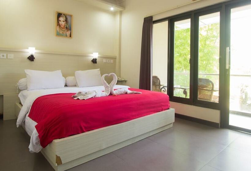 디럭스 룸, Maxi Hotel Kedonganan
