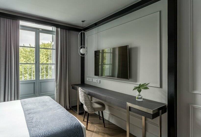 이그제큐티브 룸, Room Mate Gorka