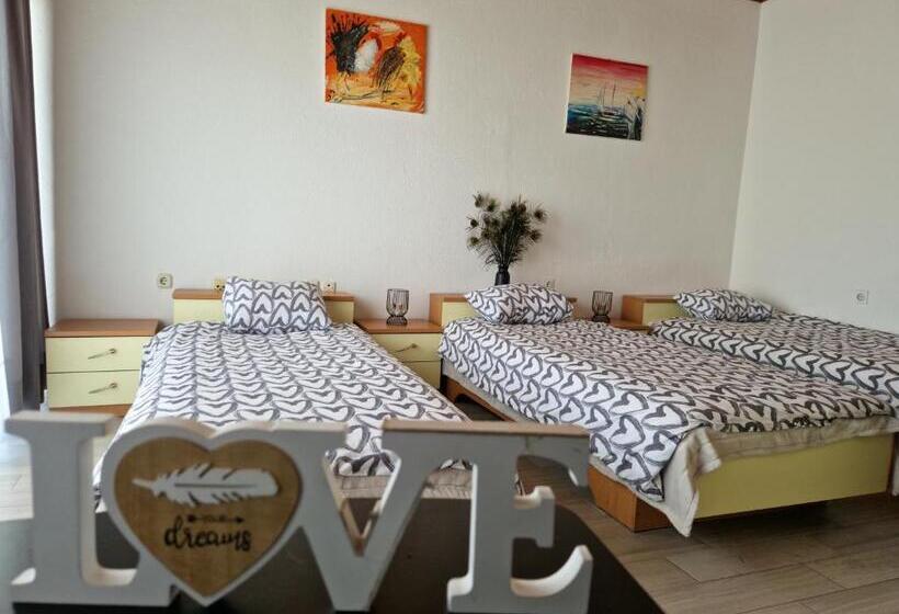패밀리 룸, Motel Tri Lovca