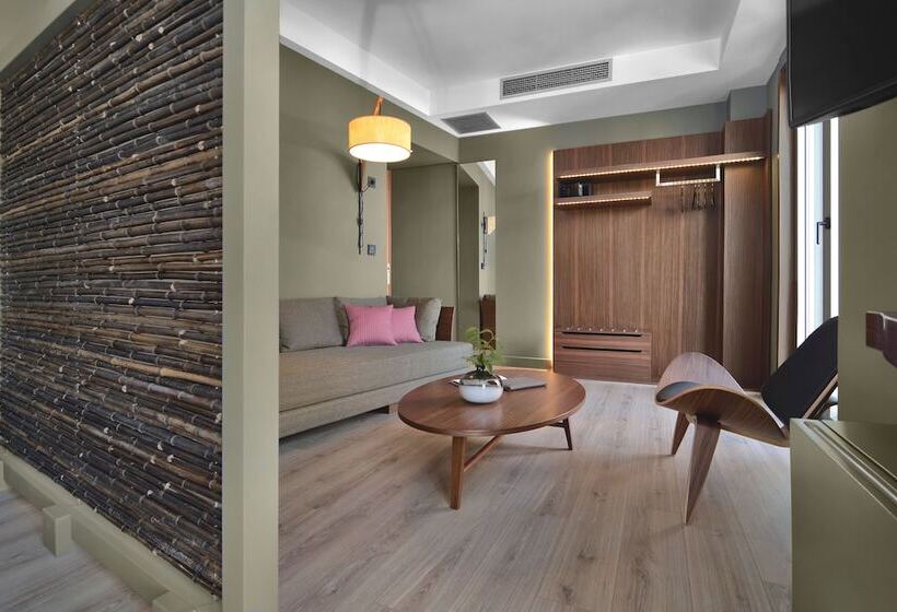 Полулюкс, Lake Spirit Boutique Hotel & Spa
