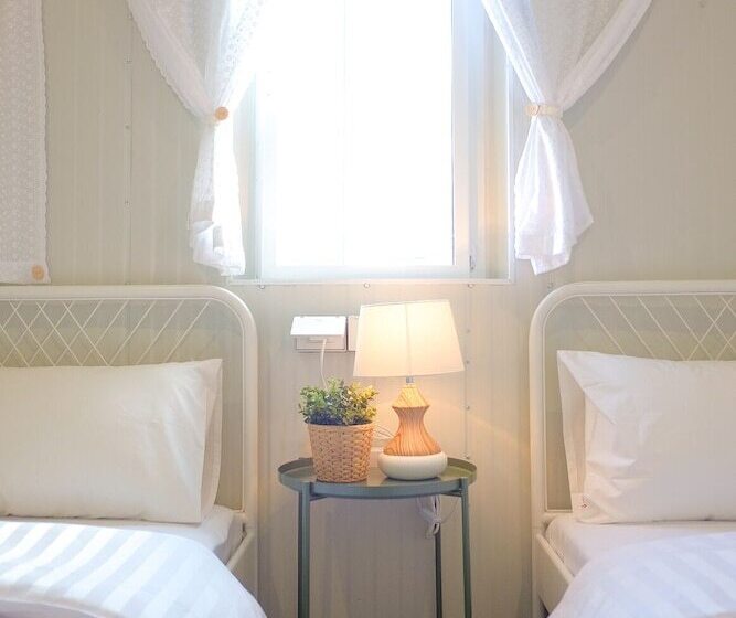 Delüks Oda, Baan Baan Hostel