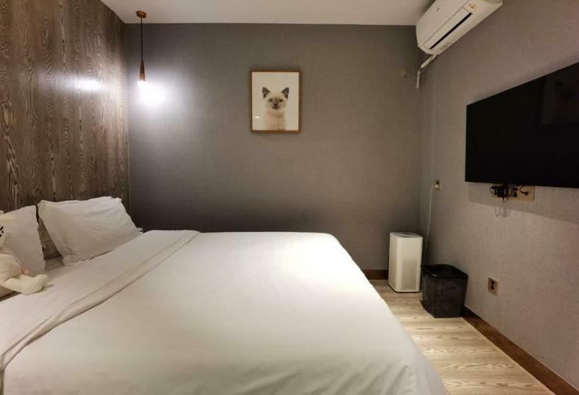 Номер Стандарт, Yangzhou C3 Boutique