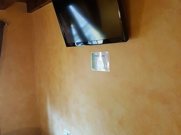 经济房, Hostal Segovia Adults Only