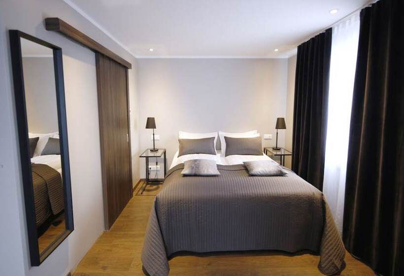 اتاق استاندارد, Keflavik Micro Suites