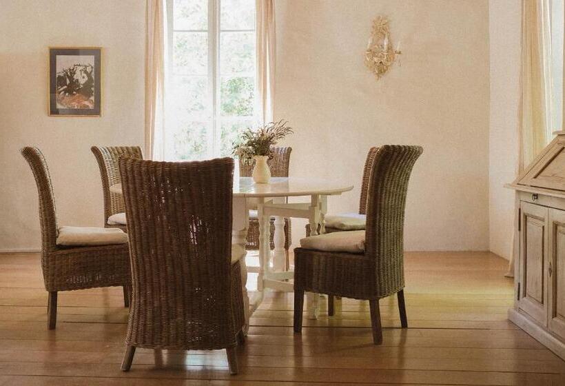 ３ベッドルームのスーペリアアパートメント, Le Galinier, Lourmarin, An Authentic Beaumier Guesthouse