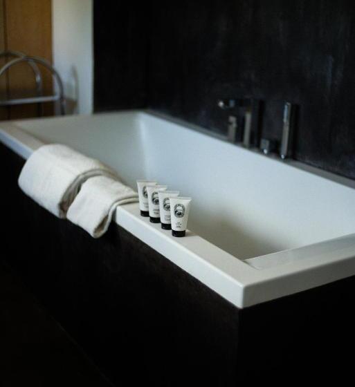 Хижина, Le Galinier, Lourmarin, An Authentic Beaumier Guesthouse