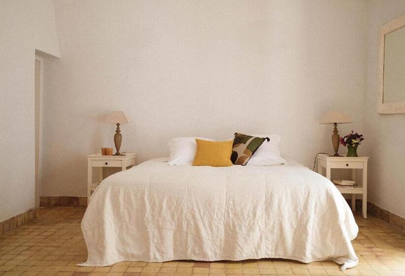 Полулюкс, Le Galinier, Lourmarin, An Authentic Beaumier Guesthouse