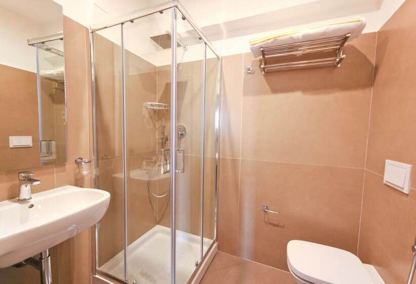 اتاق استاندارد, 7th Floor Suite