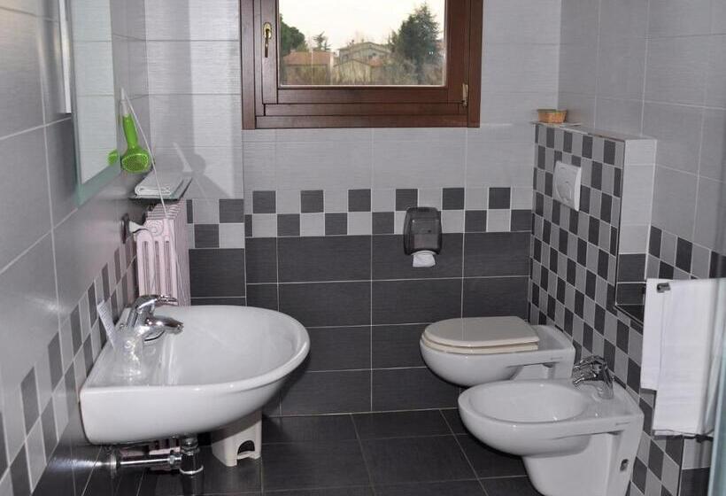 Quarto Triplo Estandar, Agriturismo La Prosciutta
