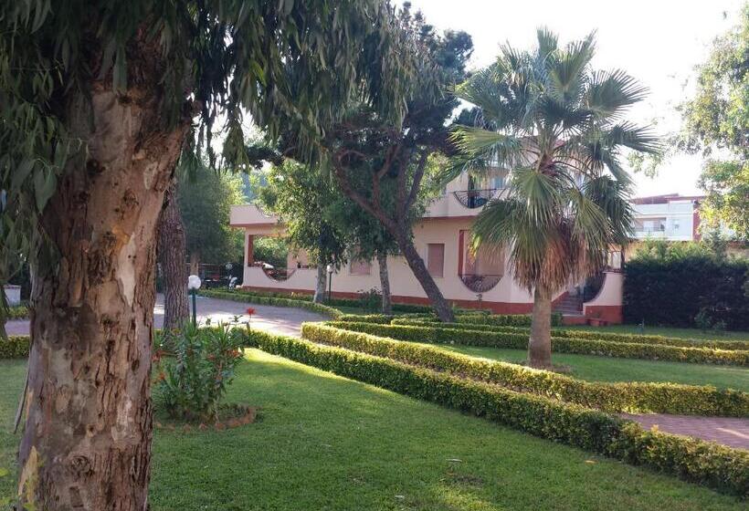 سوئیت با وان آب گرم, Thairè Resort