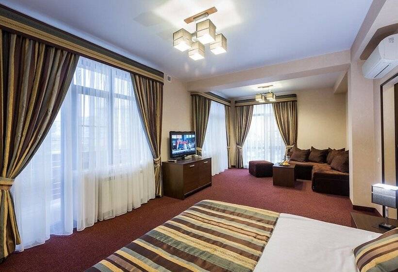 Полулюкс с Балконом, Abris