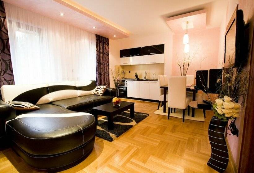 آپارتمان لوکس 2 خوابه, Vila Barović And Spa