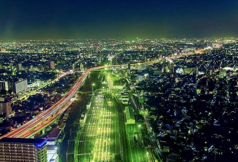 디럭스 룸 킹사이즈 침대, Nagoya Prince Hotel Sky Tower
