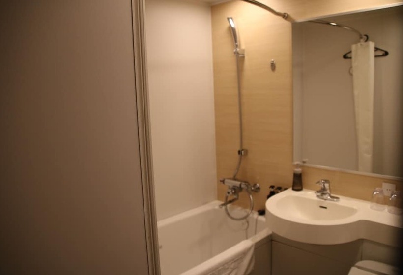 Quarto Estandar, Almont Hotel Sendai
