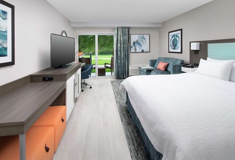스탠다드 룸 킹사이즈 침대, Hampton Inn Marathon   Florida Keys