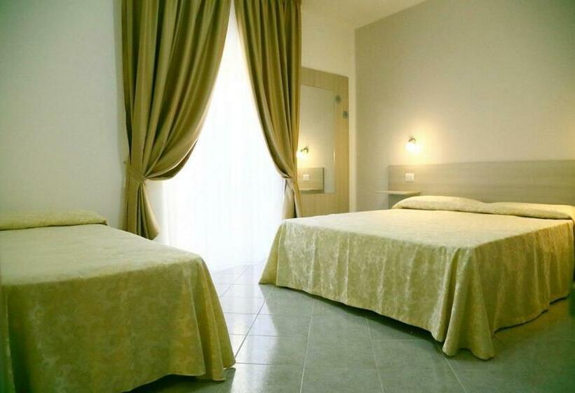 اتاق استاندارد با بالکن, Al Giglio