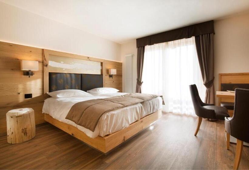Люкс с Балконом, Chalet Marcora