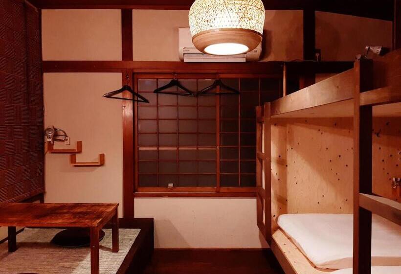 패밀리 룸 공용 욕실, Guesthouse Futareno