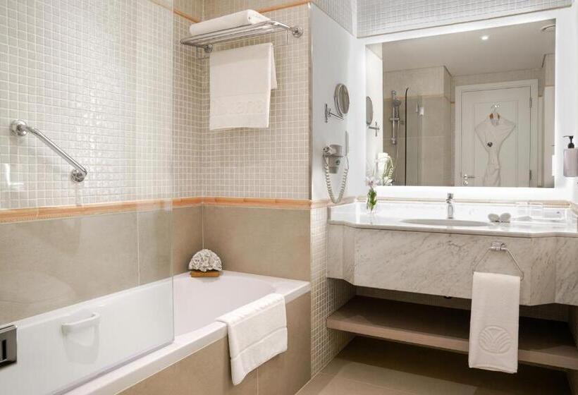 Апартаменты 2 Спальни, Beach Rotana – All Suites