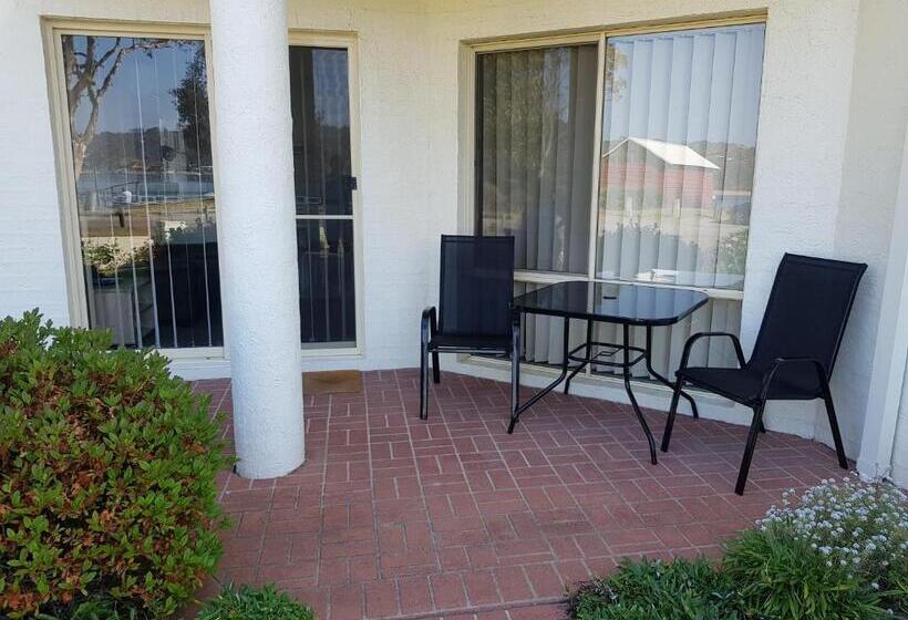 Апартаменты 2 Спальни, Bayview Apartments