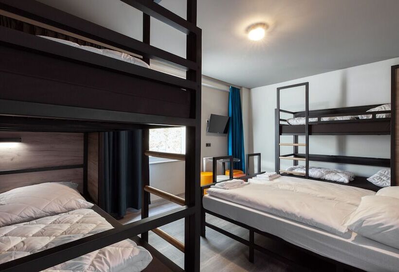 Кровать в Общей Комнате, a&o Frankfurt Ostend