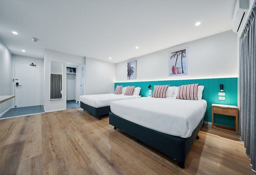 Номер Стандарт, Red Star Palm Beach