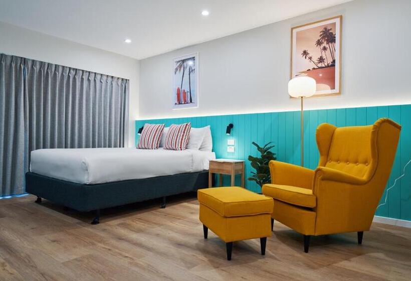 Номер Стандарт, Red Star Palm Beach