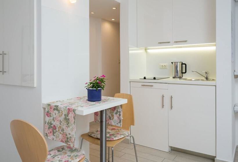 Номер Комфорт, Split Center Suites