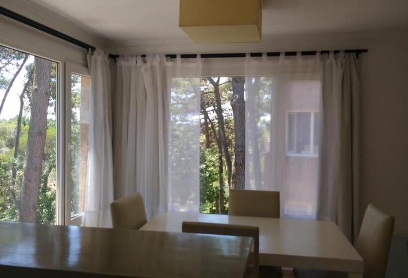 带1个卧室的带阳台的公寓, Jaina Resort & Spa