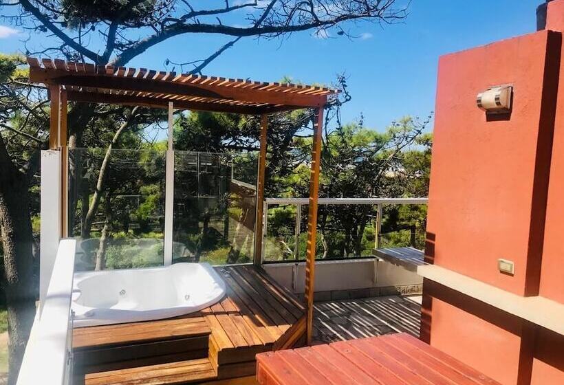 带1个卧室的带阳台的公寓, Jaina Resort & Spa