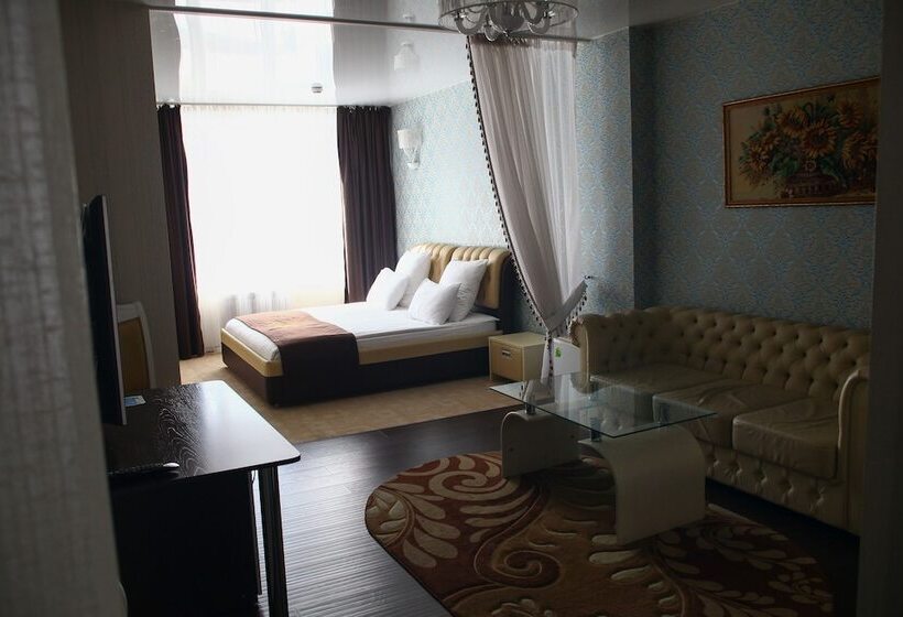 Люкс, Royal