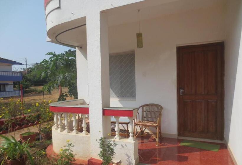 Quarto Estandar com Sacada, Sea Pearl Guesthouse