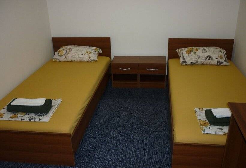 اتاق استاندارد, Yalta Guesthouse
