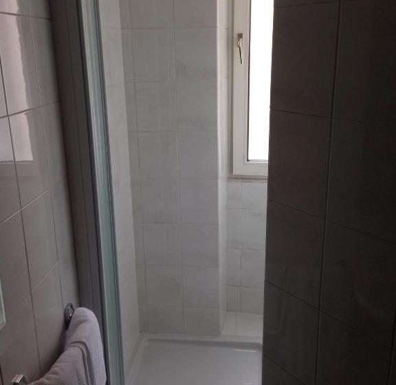 Standard room with outdoor bath, De La Tour