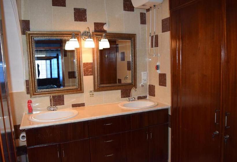 Люкс Кровать Кинг, Coconut Pointe Villa & Beach Resort