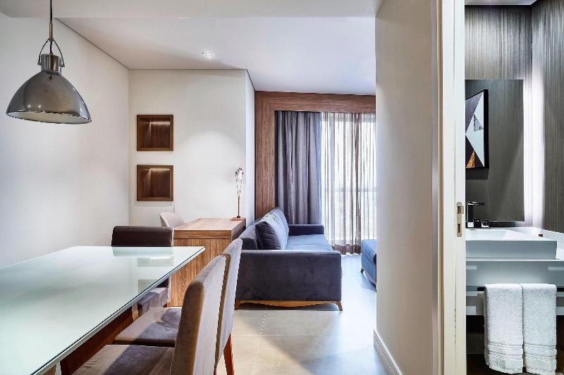 이그제큐티브 스위트 킹침대, Sheraton Santos