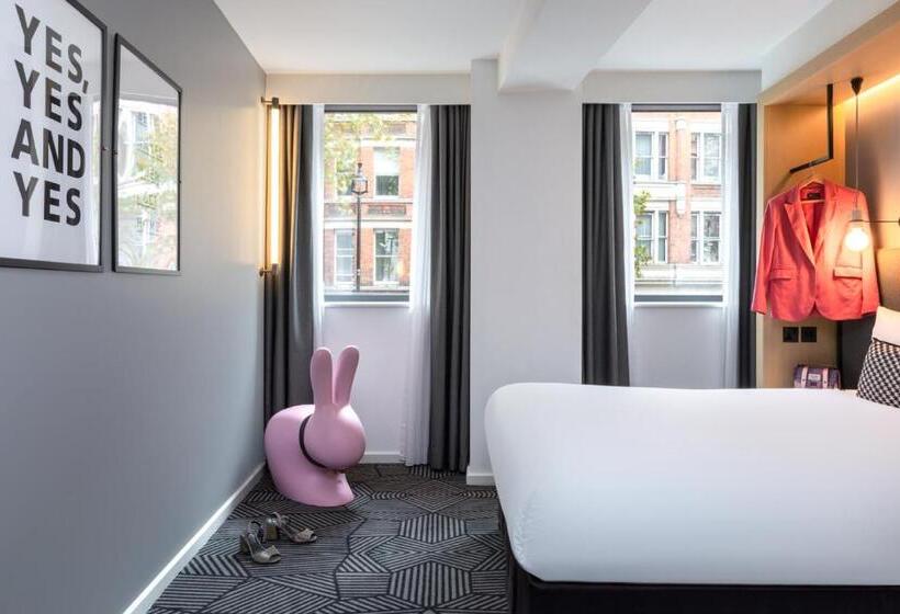 Номер Deluxe, Assembly Leicester Square