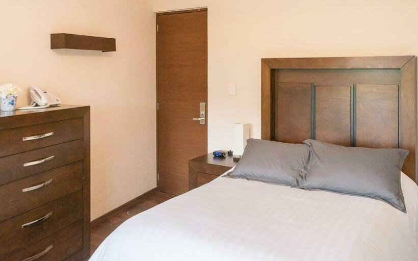 Quarto Estandar, Posada Xr
