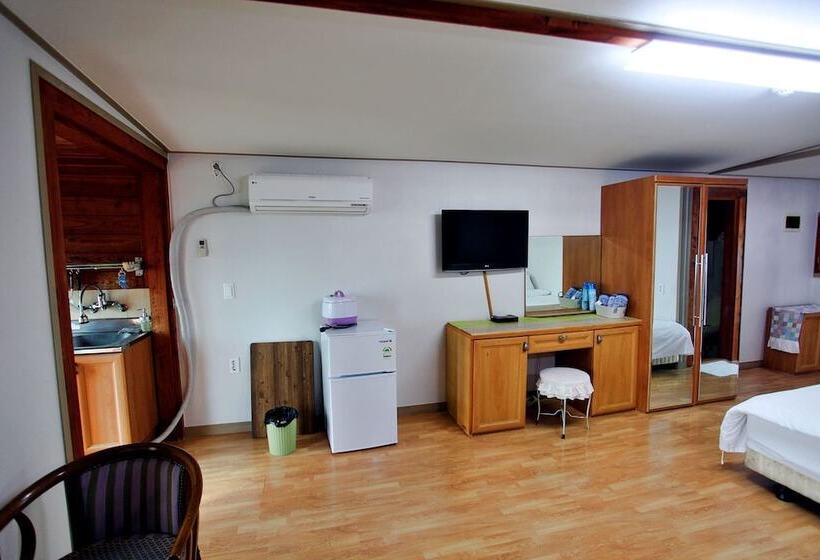 اتاق دوبلکس, Windmill & Sea Pension