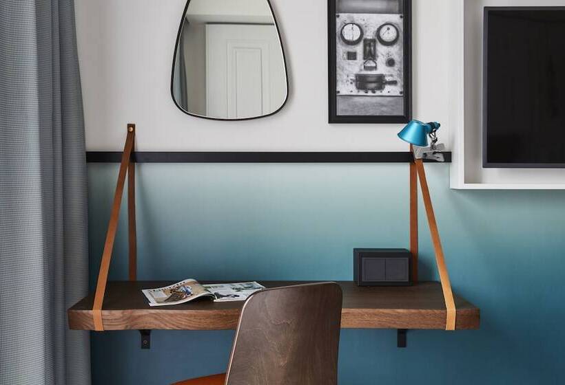 Номер Премиум, Indigo Dresden   Wettiner Platz, An Ihg