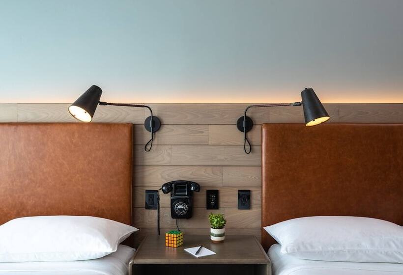 اتاق استاندارد با 2 تخت دوبل, Moxy Nyc Downtown