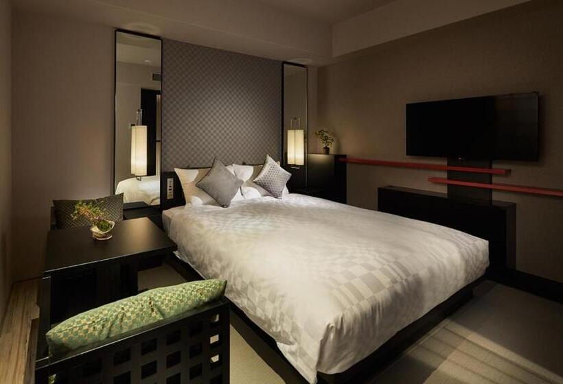 Quarto Estandar, Resol Trinity Kyoto