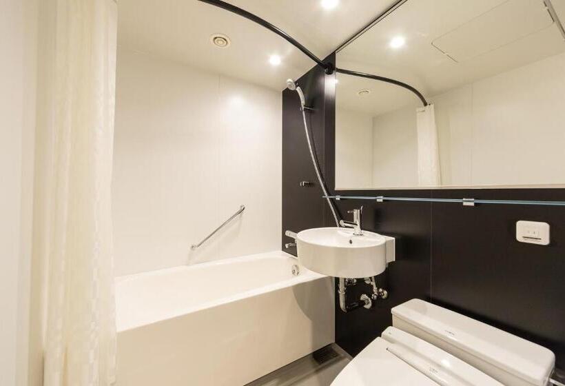 Quarto Estandar Cama King, Resol Trinity Kyoto