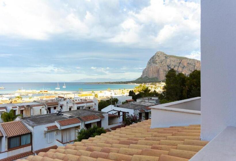 Номер Стандарт Вид на Море, Albergo Auralba